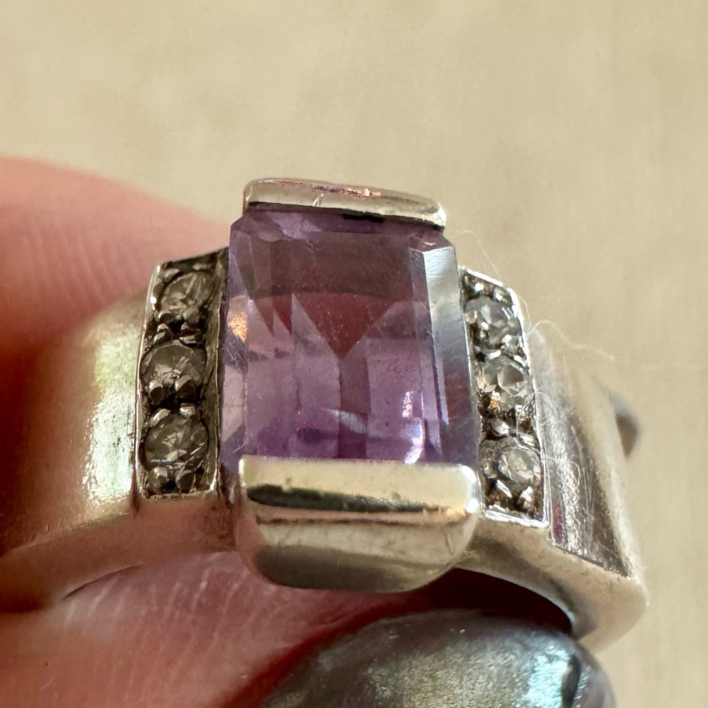 Sterling silver, amethyst and crystal ring. Size 6. - Picture 5 of 6